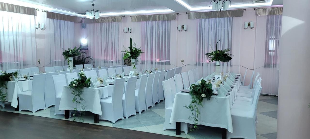 Hotel Rytwiany Extérieur photo