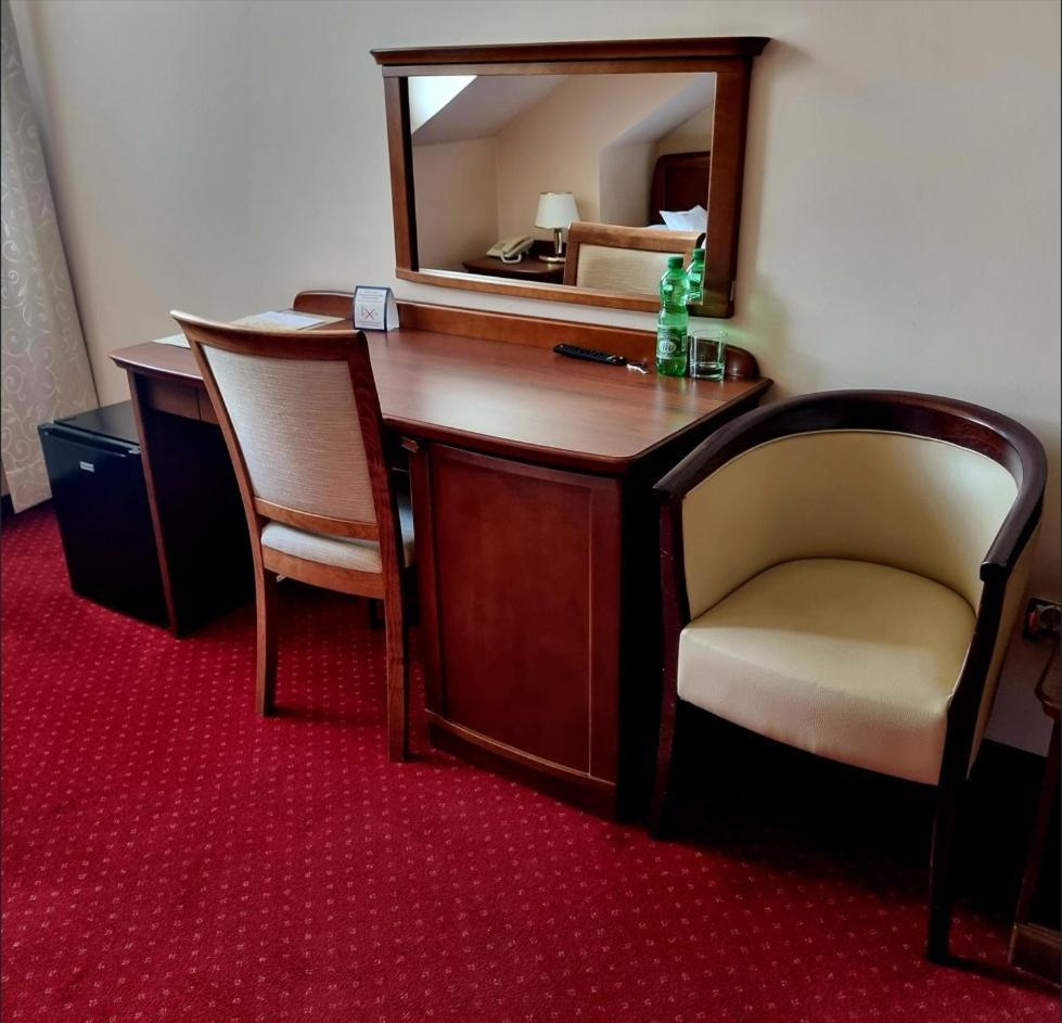 Hotel Rytwiany Extérieur photo
