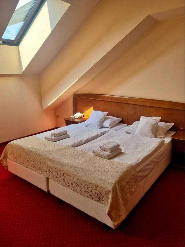 Hotel Rytwiany Extérieur photo