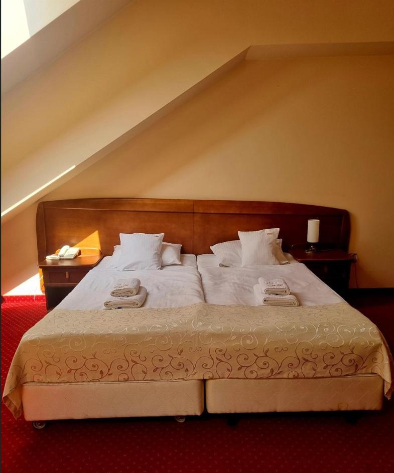 Hotel Rytwiany Extérieur photo
