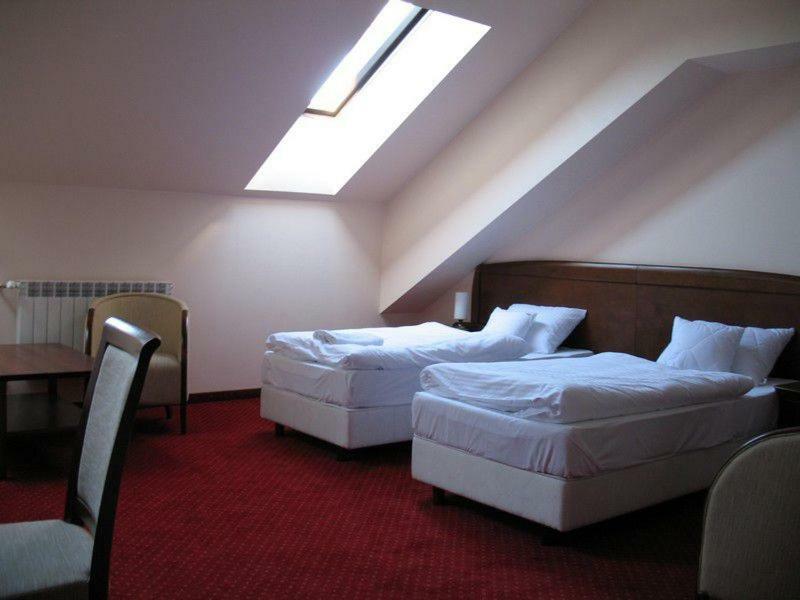 Hotel Rytwiany Extérieur photo